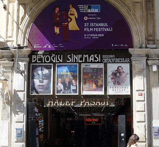 Atlas Sineması'ndan Kadıköy Sineması'na: İstanbul Film Festivali Salonları ve Hikayeleri
