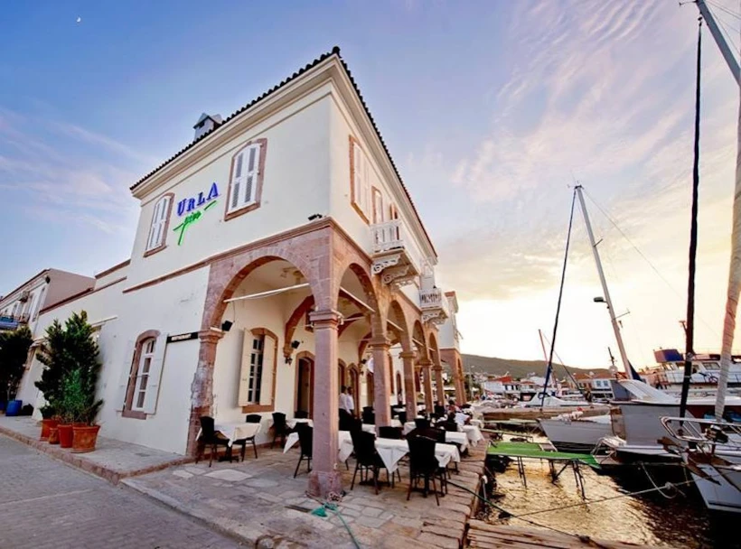 Urla Pier Hotel