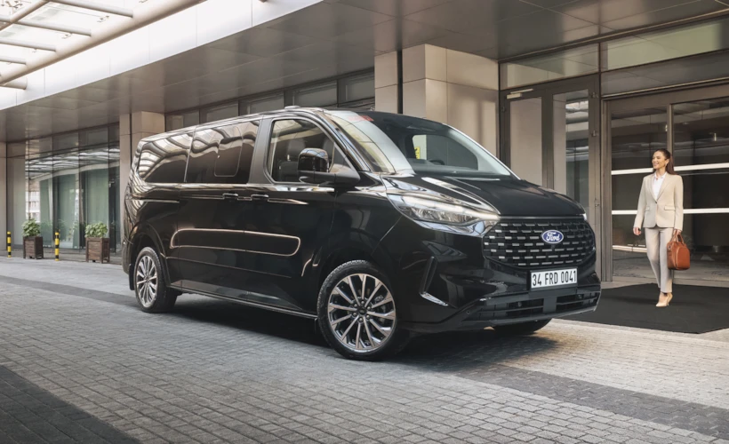 Konfor, Kalite ve Duruş: Ford Tourneo Custom ile Tanışın