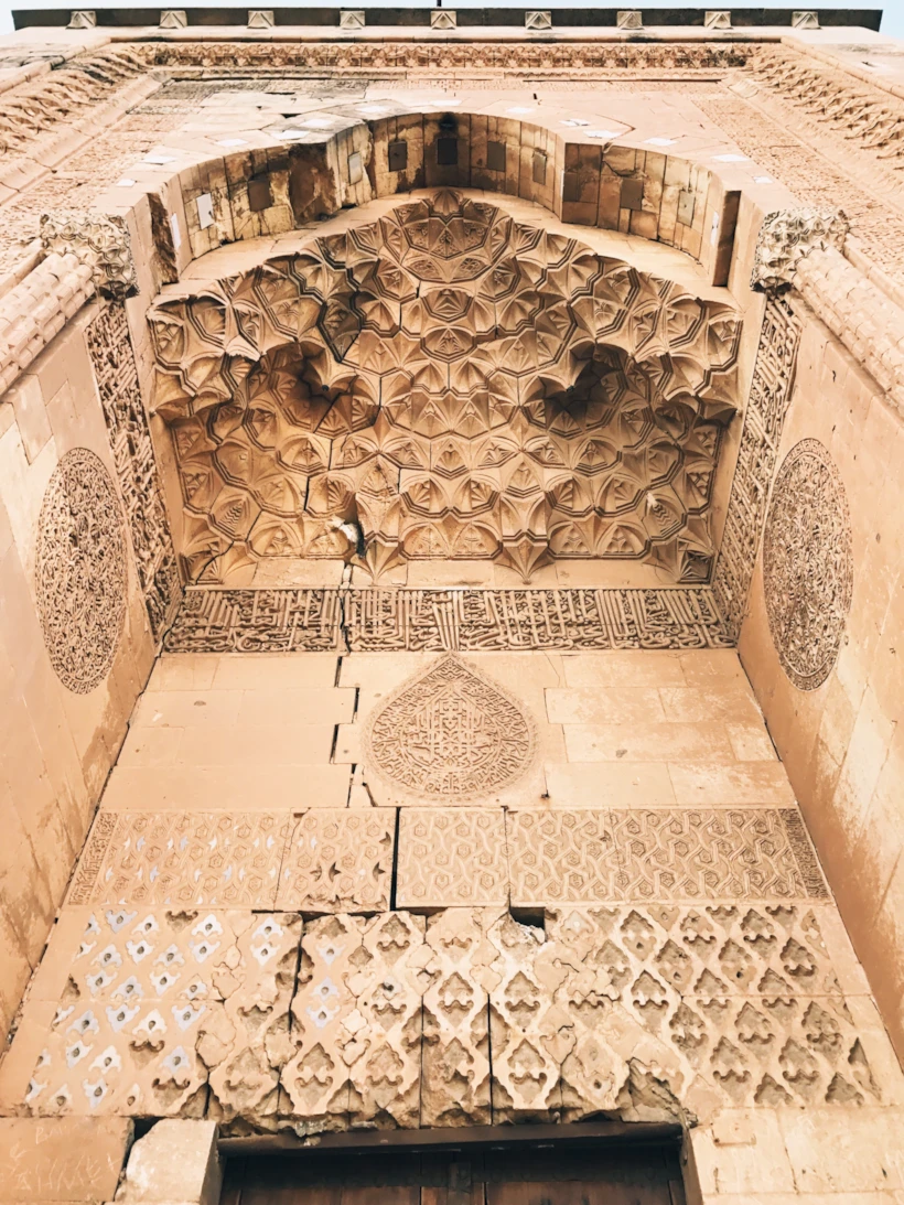 Sarı-Kahverenginin Hâkimiyetinde, Huzur Veren Yer: Mardin