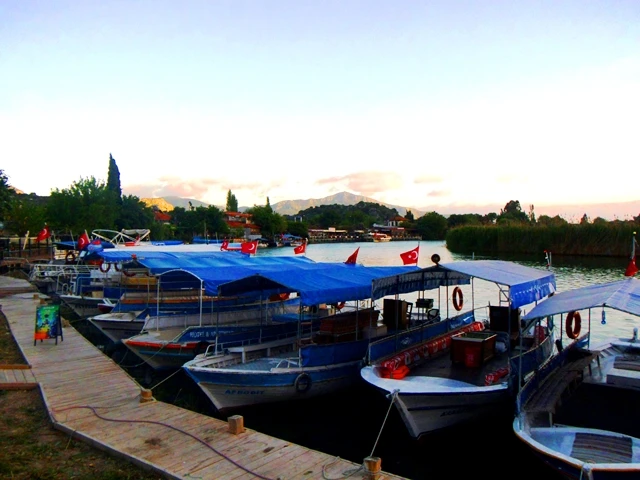 Dalyan Nehir Tekneleri