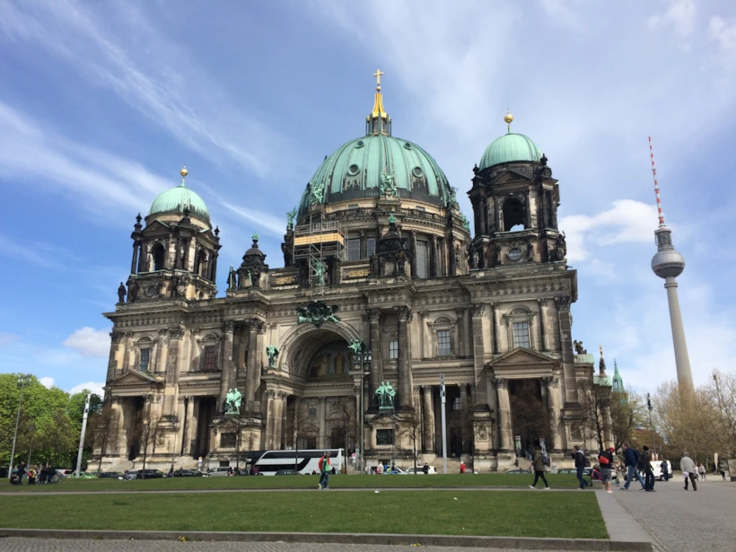 dom