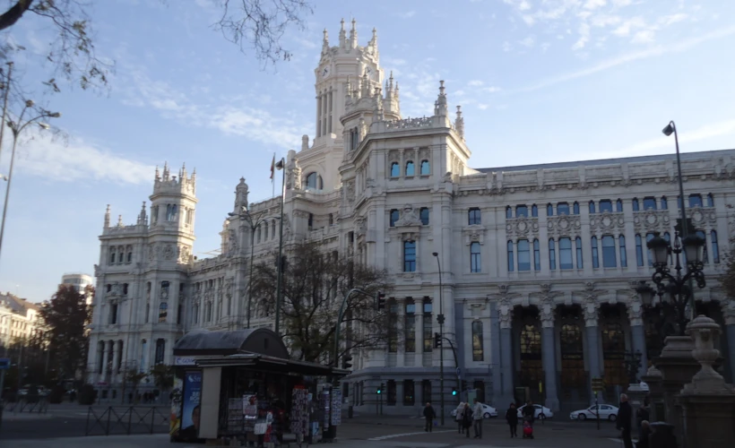 Madrid: Avrupa'da Yok Böyle Hızlı ve Canlı Bir Başkent!