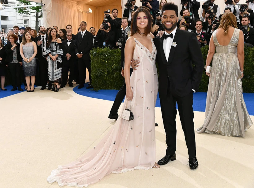 rs_1024x759-170501163226-1024.Selena-Gomez-The-Weeknd-Met-Gala.kg.050117