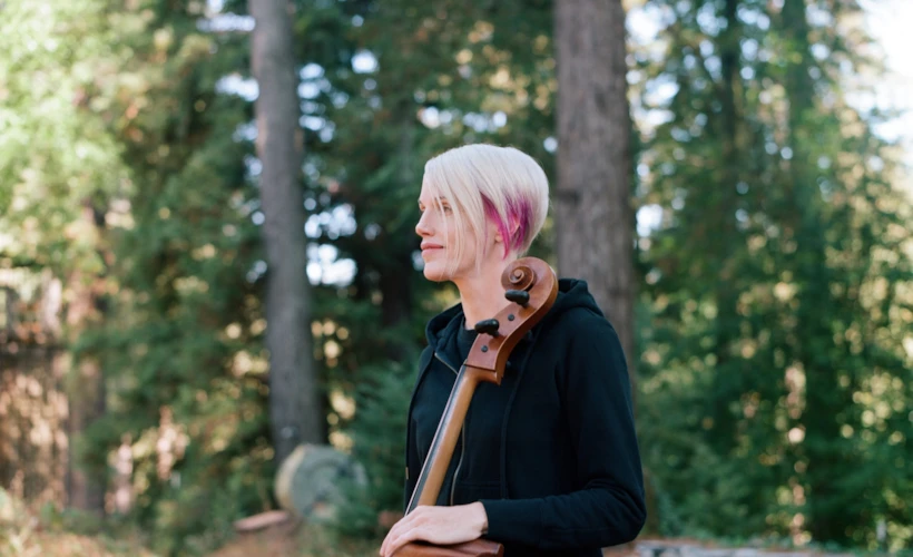 Röportaj: Çellist Zoë Keating’le Keyifli Bir Söyleşi