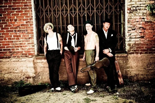 Red Hot Chili Peppers by Ellen von Unwerth