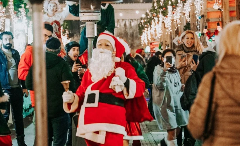 +1 Sunar: Eats and Beats Christmas Bazaar’22 Hilltown Karşıyaka’da!