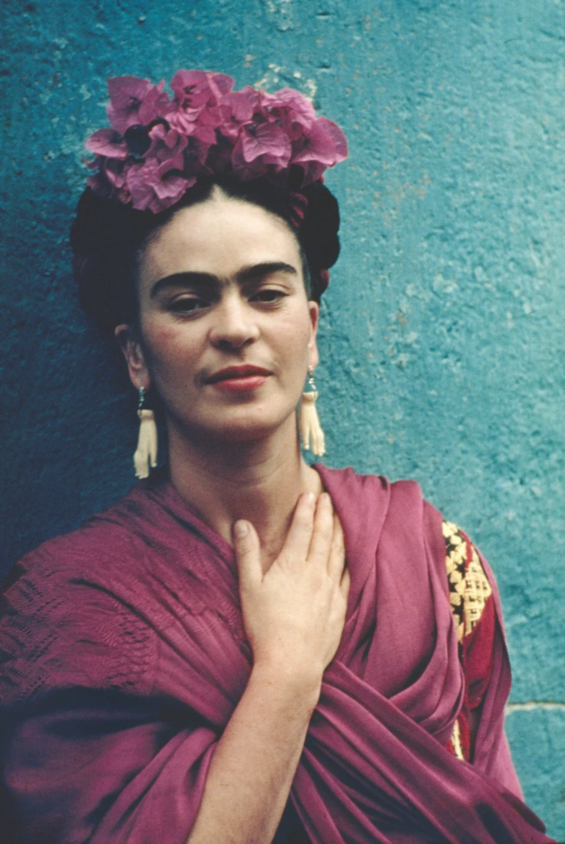 Nickolas Muray – Frida Picasso Küpeleriyle