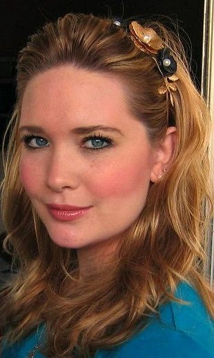 sarah j. maas