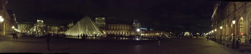 louvre gece
