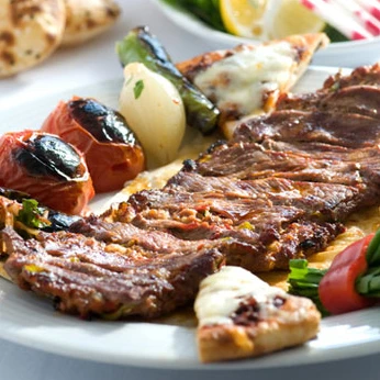 Dönerci Ali Usta'dan Yusuf Usta'ya Anadolu Yakasındaki Et Lezzetleri