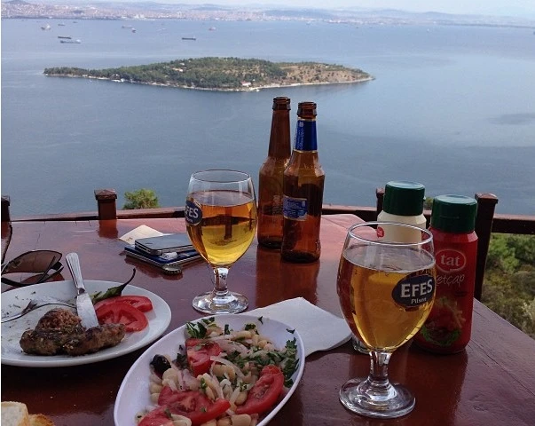 Aya Yorgi Kilisesi Restoranı Büyükada