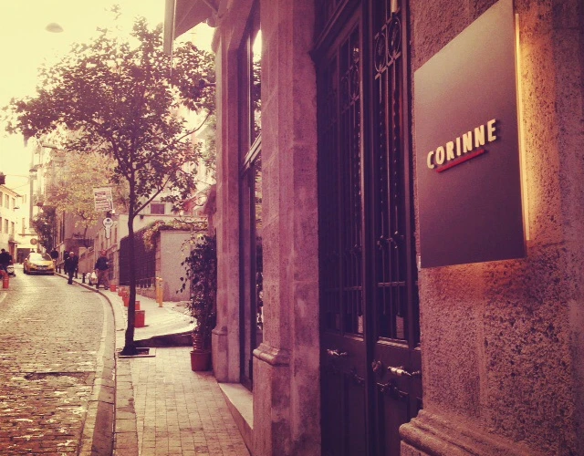 Bohem Ruha Modern Dokunuş: Corinne Hotel & Brasserie