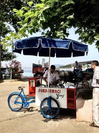 Burgazada'da Bir Öğlen: Huzur, Samimiyet ve İyi Yemek