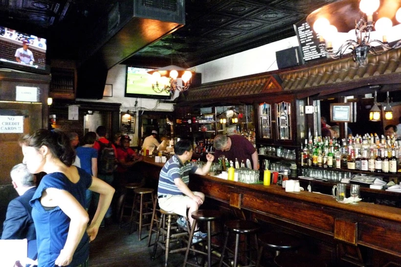 new york burger – corner bistro1