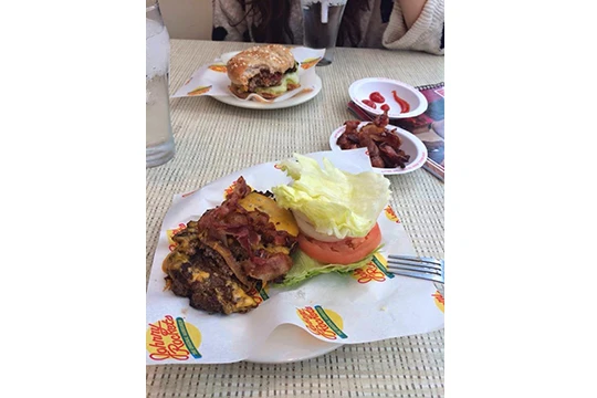 new york burger – johnny rockets