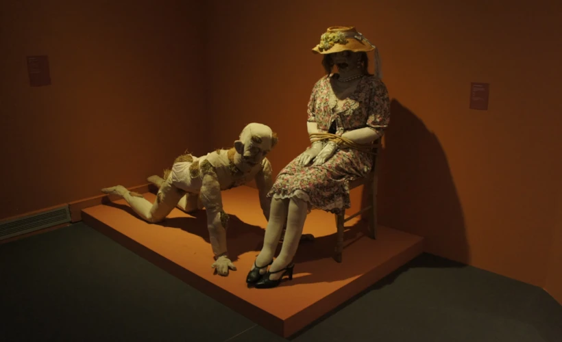 Hola MACBA!: Barselona'da Mistik ve Gotik Bir Müze Ortamı