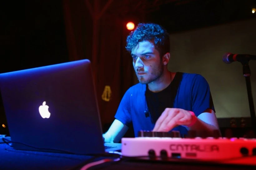 -nicolas-jaar-john-lennon-mix