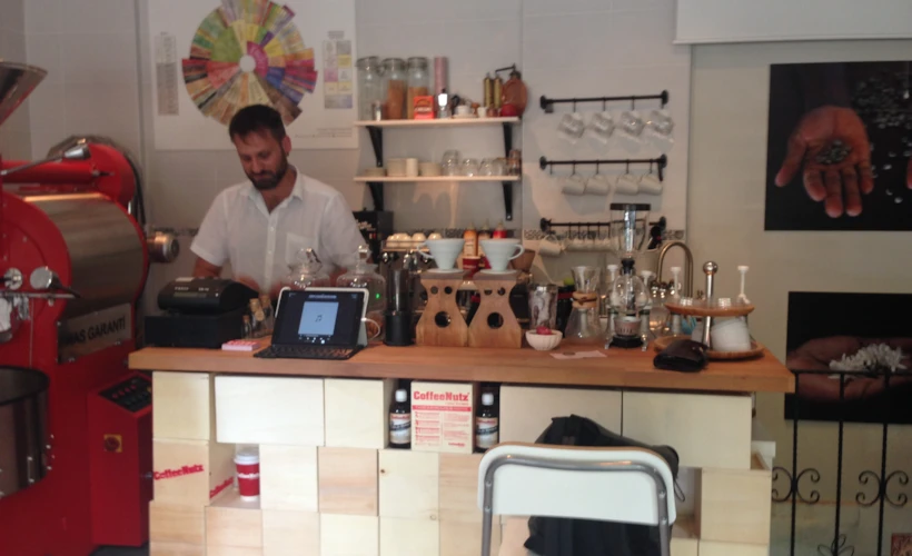 CoffeeNutz: Anadolu Yakası'nda Bir Kahve Keşfi