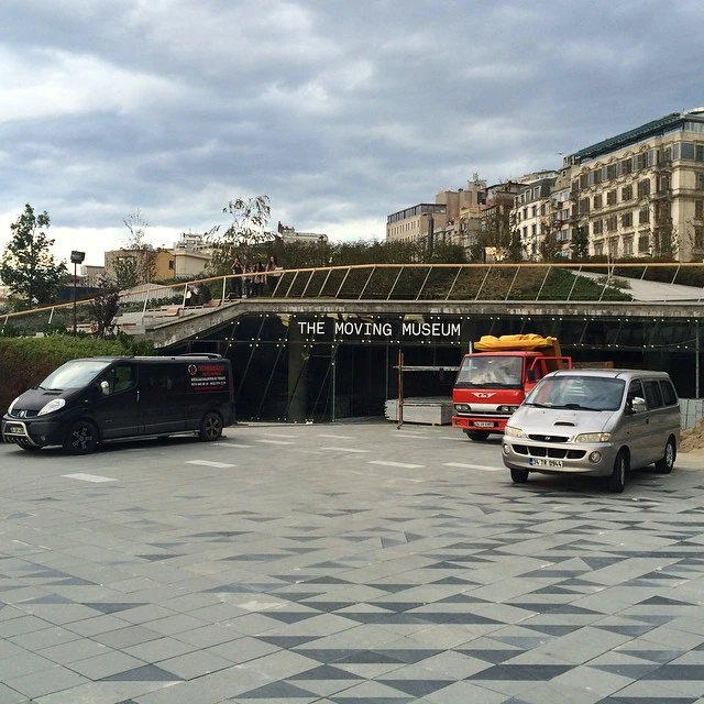 moving museum 1