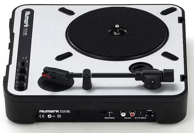 Pro-ject Carbon Debut