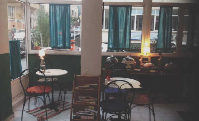 Fahriye Cafe: Nostaljik Bir Zaman Dilimi
