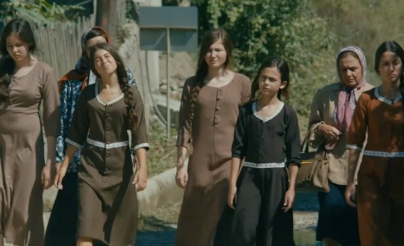 Mustang: Deniz Gamze Ergüven'in Ayakta Alkışlanan Filmi