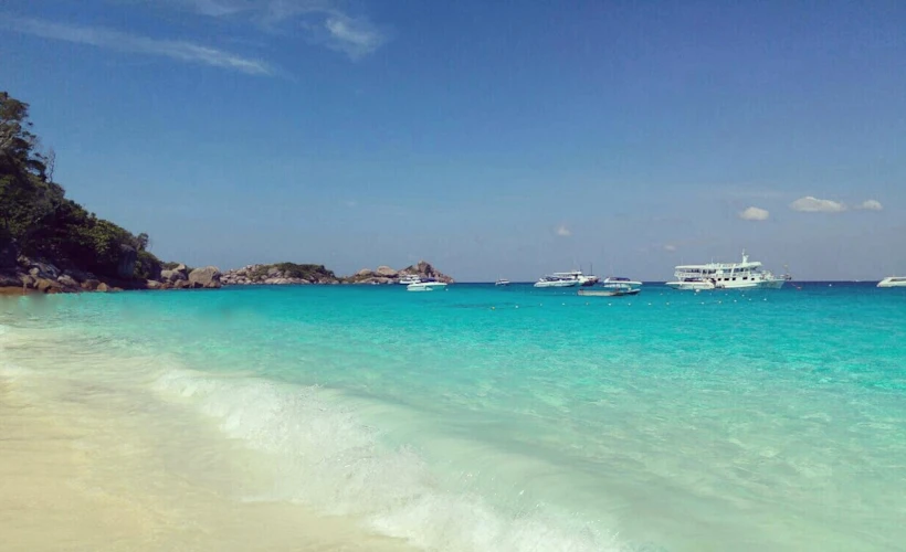 Kışın Yazı Yaşamak: Bangkok’tan Phuket’e...