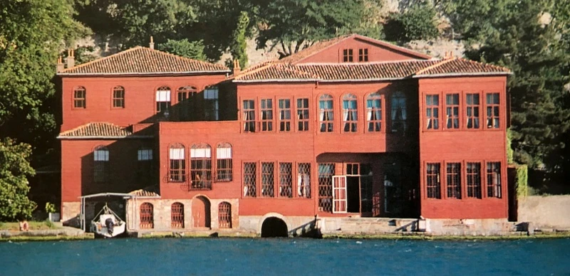 Kont Ostrorog Yalısı