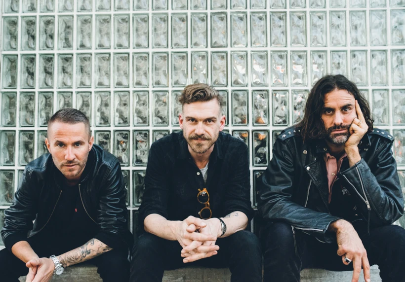 isvec – miike snow