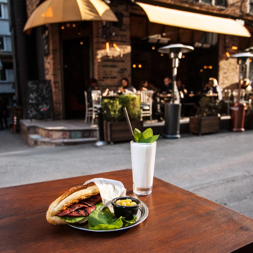 tukkan – sucuk ekmek