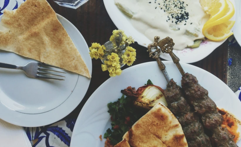 Lübnan Mutfağı Tophane'de: Arada Cafe