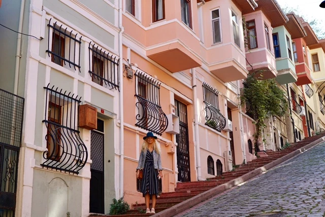 Balat Rehberi: Tarihi, Renkli Evleri ve Yeni Mekanları
