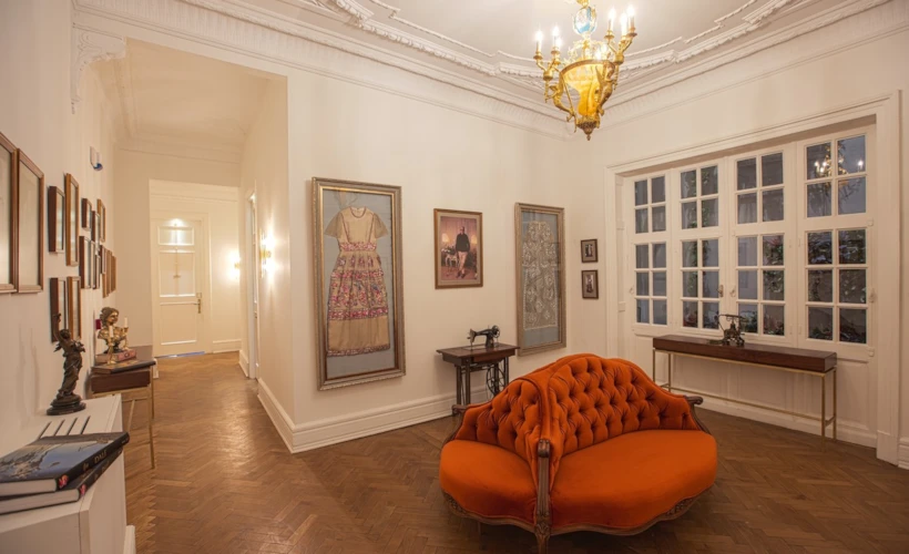 Beyoğlu'nun Kalbinde: Güney Palas ve Mr.Cas Hotel
