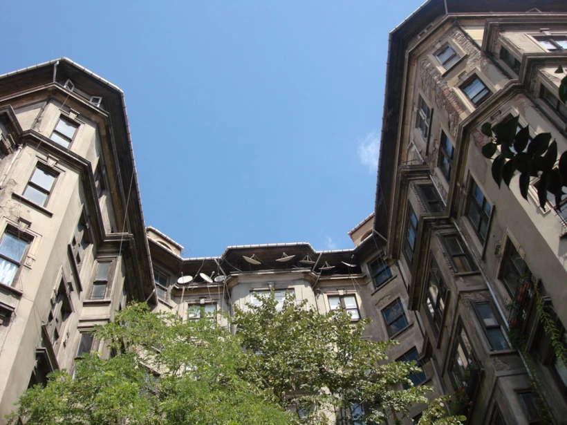 Arif Paşa Apartman,  Elmadağ | Fotoğraf: twitter.com/seda_ozen