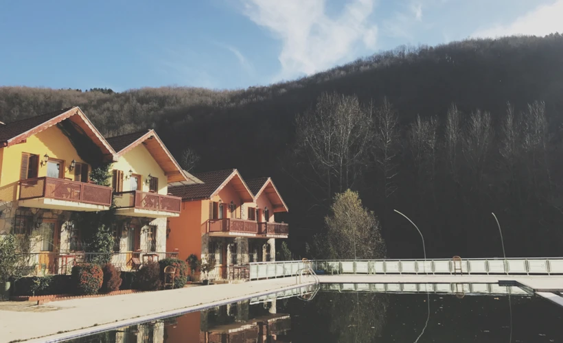 Papuli Köy Evi: Karamürsel'de Şehre Yakın Bir Kaçış Rotası