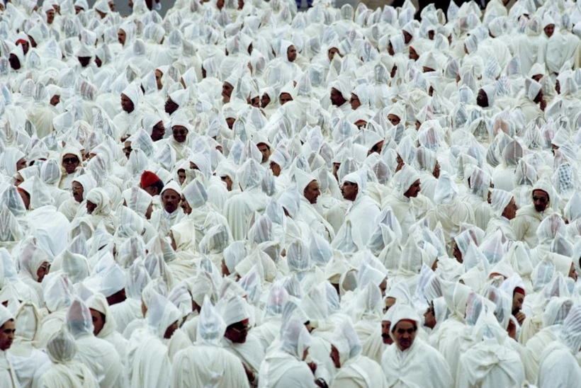 Bruno Barbey | Rabat, Fas | Royal Palace. Throne day (March 3rd) celebrations. Dignitaries awaiting the King, 1992