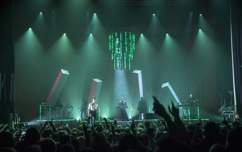 colour_sound_hurts_manchester_hur092241477
