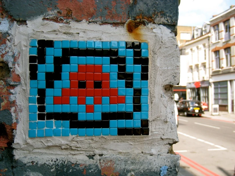 Space Invader, Curtain Road
