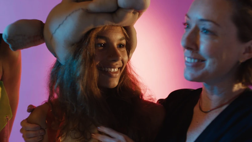 1519664526819-MadelinesMadeline_PhotoHug_Cinematography_by_AshleyConnor