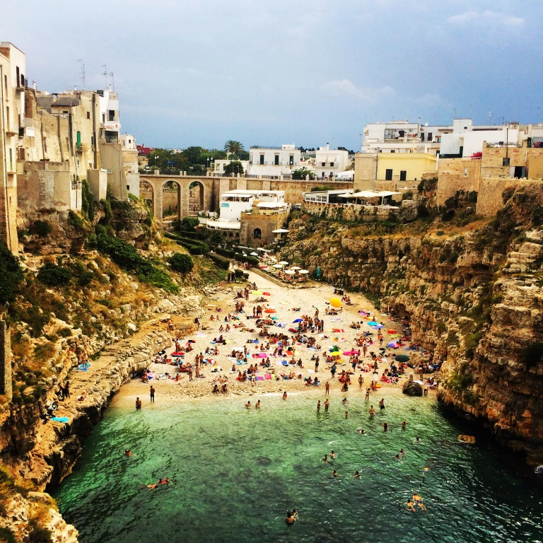 POLİGNANO A MARE