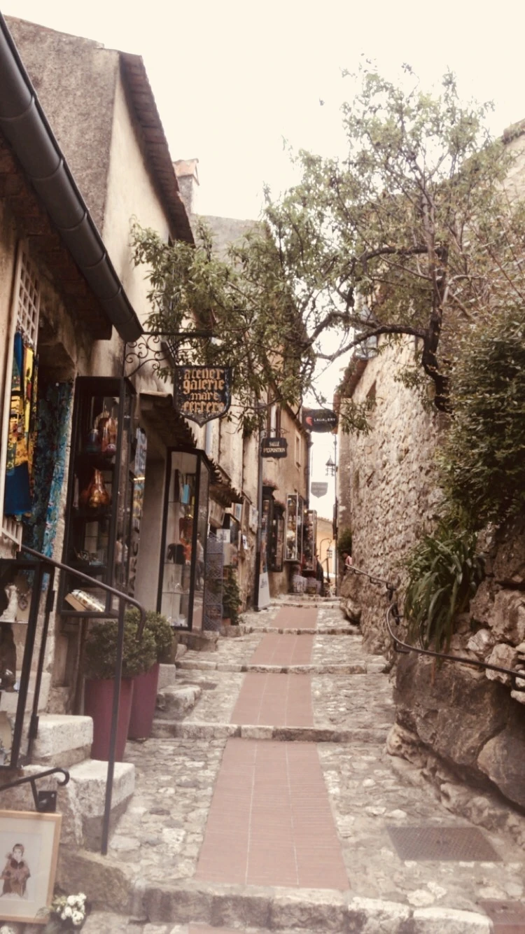 Eze sokakları