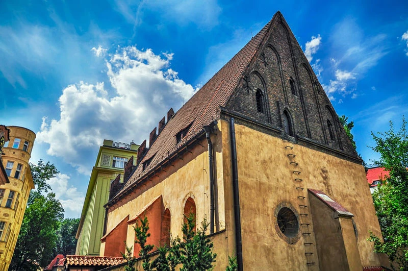 prague-old-new-synagogue
