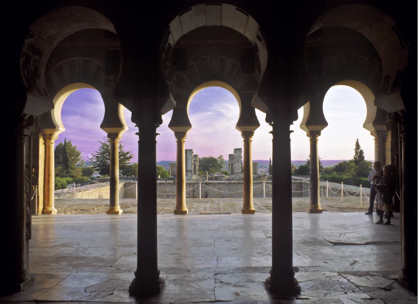 Salle d”Abd al-Rahman III. Nef latérale