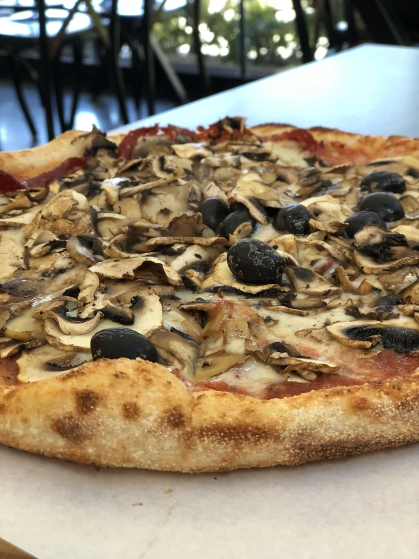 Pizza luna romano urla