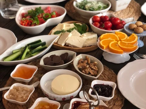 Urla Kahvaltı – Fırın Vourla