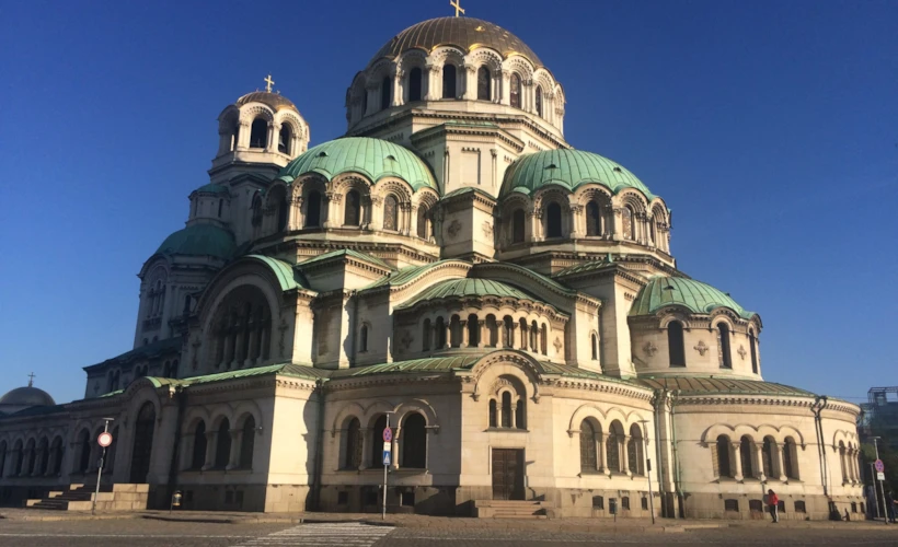 Sofya: Komşu Kapısında Nereleri Gezmeli?