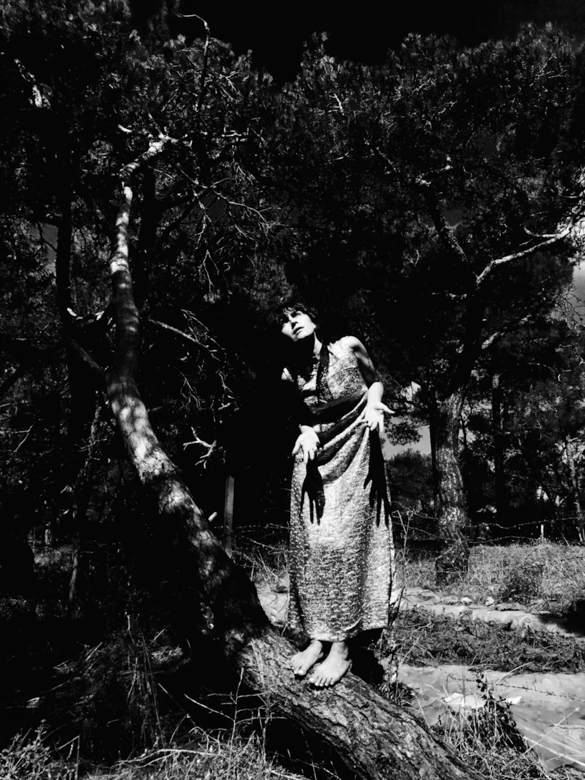 Istanbul Performance Art – Pınar Derin Gençer -Fragile