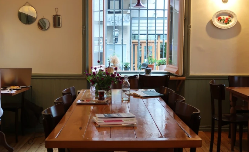 Beyoğlu Yeniden: Loksandra Coffee, Bir Sahaf, Bir Müze