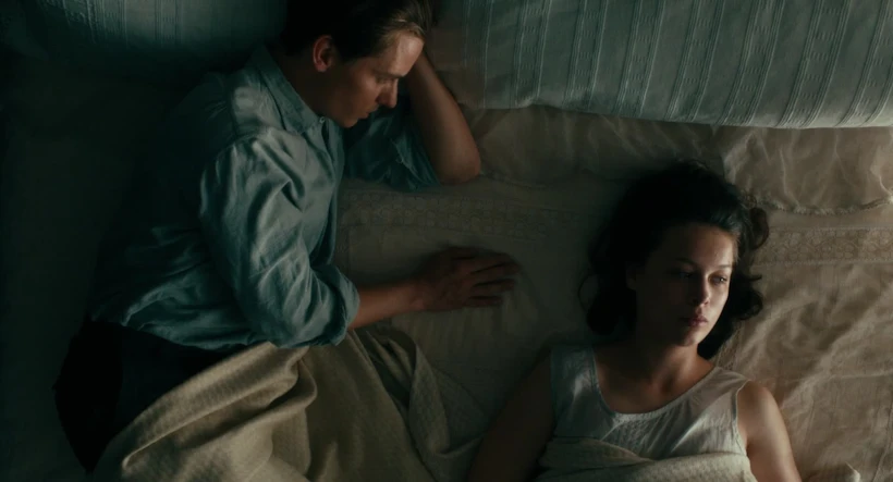 never look away – paula beer